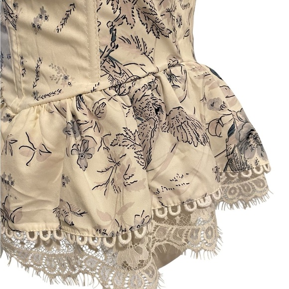 Elegant Cream Floral Ruffle Top - Picture 5 of 15